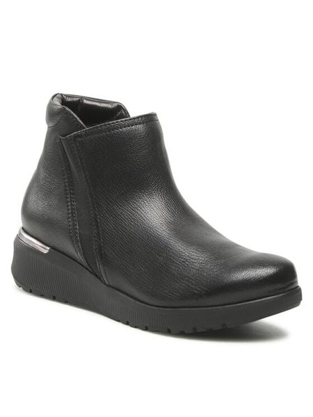 Go Soft Botki WB-SASHA-AW22-12 Czarny. Czarne botki damskie GO SOFT, ze skóry, bez obcasa, na płaskiej podeszwie, bez zapięcia. Za 124.99 zł.