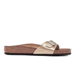 Klapki damskie Birkenstock Madrid BF. Brązowe klapki damskie Birkenstock, bez wzorów, z materiału, bez obcasa. Za 463.00 zł.