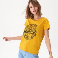 Koszulka Harry Potter - Żółty. Żółte t-shirty damskie House, l, bez wzorów, bez kołnierzyka. Za 39.99 zł.