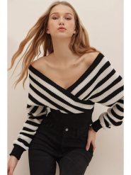 Happiness Istanbul Sweter w kolorze czarno-kremowym rozmiar: onesize. Brązowe swetry klasyczne damskie Happiness Istanbul, bez kołnierzyka. Za 65.69 zł.