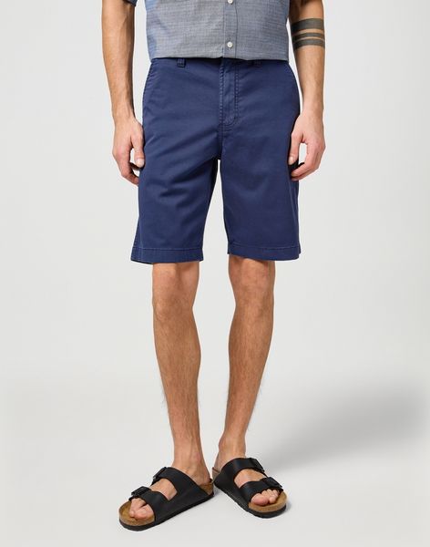 MESKIE SPODENKI WRANGLER CHINO SHORT NAVY 112362348. Niebieskie szorty męskie Wrangler, na lato, bez wzorów, z bawełny, klasyczne. Za 159.99 zł.