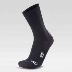Skarpety rowerowe z wełną MAN CYCLING MERINO SOCKS r.39-41. Czarne skarpetki męskie UYN, bez wzorów, z wełny. Za 79.99 zł.