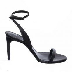 Sandały damskie CALVIN KLEIN ZLN 0883 – czarna skóra, eleganckie. Czarne sandały damskie CALVIN KLEIN, bez wzorów, z materiału, bez obcasa. Za 489.99 zł.