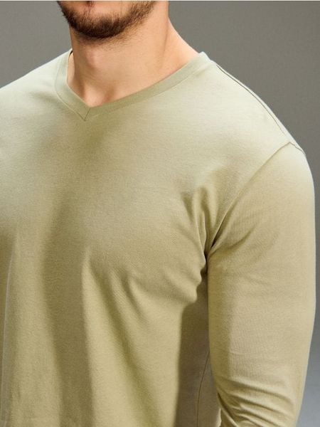 Bawełniana koszulka z długim rękawem i dekoltem V - zielony. Zielone koszulki męskie z długim rękawem Sinsay, l, z bawełny. Za 19.99 zł.