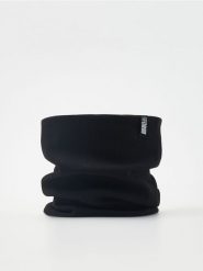 Prążkowany komin - czarny. Czarne szaliki dziecięce Reserved, prążkowane, bez ramiączek. W wyprzedaży za 22.99 zł.