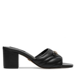 Klapki Nine West. Czarne klapki damskie Nine West, bez wzorów, bez obcasa. Za 229.99 zł.