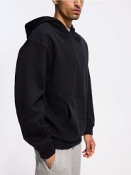 Gładka bluza z bawełną - czarny. Czarne bluzy bez kaptura męskie Reserved, l, z bawełny. Za 159.99 zł.