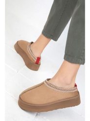 Trendyol Botki w kolorze jasnobrązowym rozmiar: 37. Brązowe botki damskie Trendyol, z materiału, bez obcasa, na platformie, bez zapięcia. Za 118.01 zł.