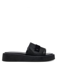 DKNY Klapki K2500541 Czarny. Czarne klapki damskie DKNY, bez wzorów, z materiału, bez obcasa. Za 399.99 zł.