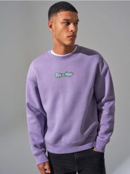 Bluza Rick and Morty - fioletowy. Fioletowe bluzy bez kaptura męskie Sinsay, l. W wyprzedaży za 29.99 zł.