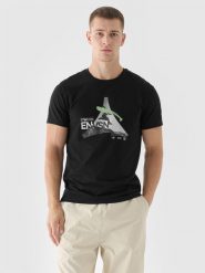 4F T-shirt regular z nadrukiem męski - czarny S. Czarne t-shirty męskie 4f, m, bez wzorów, z bawełny, bez kołnierzyka. W wyprzedaży za 39.99 zł.