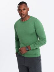 Męski sweter klasyczny z wiskozą BASIC z okrągłym dekoltem – zielony V13 - Rozmiar: XXL. Zielone swetry męskie Ombre Clothing, m, bez wzorów, z wiskozy, bez kołnierzyka. W wyprzedaży za 89.99 zł.