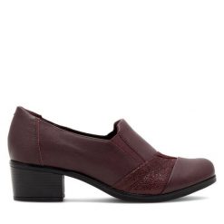 Półbuty Go Soft. Czerwone półbuty damskie GO SOFT, bez wzorów, bez obcasa, na obcasie. Za 159.99 zł.