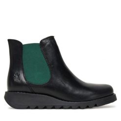 Sztyblety Fly London. Czarne botki damskie Fly London, bez obcasa, na płaskiej podeszwie, bez zapięcia. Za 499.99 zł.