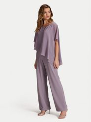 Swing Kombinezon 3AF00800 Fioletowy Regular Fit. Fioletowe kombinezony damskie Swing, bez wzorów, z syntetyku, bez kołnierzyka, bez ramiączek. Za 409.99 zł.