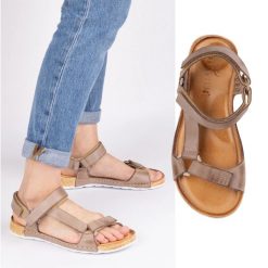 Olivier Sandały damskie barefoot-friendly skórzane beżowe beżowy. Brązowe sandały damskie bez wzorów, bez obcasa. Za 367.89 zł.
