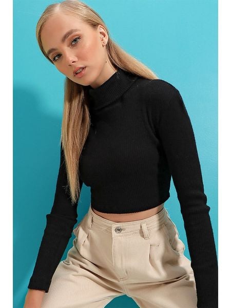 Trend Alacati Sweter w kolorze czarnym rozmiar: S. Czarne golfy damskie Trend Alacati, s, z bawełny, bez kołnierzyka. Za 39.99 zł.