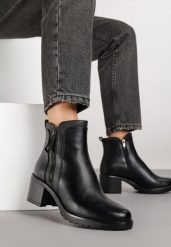 Czarne Botki Basic na Słupkowym Obcasie Zdobione Suwakiem Fessamia. Czarne botki damskie Renee, z jeansu, eleganckie, bez obcasa, na obcasie, bez zapięcia. Za 199.99 zł.