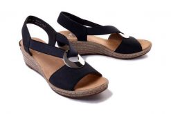 RIEKER 624H6-14 blue, sandały damskie. Niebieskie sandały damskie Rieker, bez wzorów, z gumy, bez obcasa, na koturnie. Za 239.92 zł.