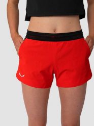 Salewa Szorty funkcyjne w kolorze czarno-czerwonym rozmiar: 34. Czarne spodenki sportowe damskie Salewa, z materiału, outdoorowe. Za 151.45 zł.