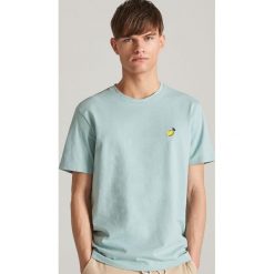 T-shirt z minimalistycznym haftem - Turkusowy. Niebieskie t-shirty damskie Reserved, l, bez wzorów, bez kołnierzyka. Za 29.99 zł.