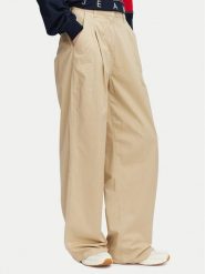 Tommy Jeans Spodnie materiałowe DW0DW21698 Beżowy Regular Fit. Brązowe jeansy damskie Tommy Jeans. Za 369.99 zł.