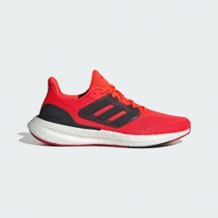 Buty Pureboost 23. Czarne obuwie do biegania damskie Adidas. Za 389.40 zł.