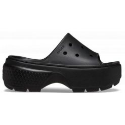 Klapki Crocs Stomp Slide 209346-001 czarne. Czarne klapki damskie bez wzorów, bez obcasa. Za 394.65 zł.