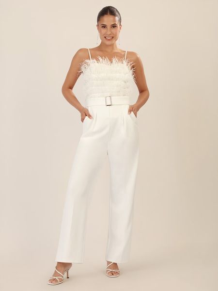 APART Kombinezon w kolorze kremowym rozmiar: 38. Brązowe kombinezony damskie Apart, bez wzorów, z tkaniny, bez kołnierzyka, bez ramiączek. Za 391.99 zł.