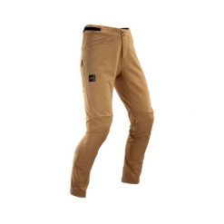 Spodnie rowerowe (+spodenki kolarskie z pampersem w zestawie) LEATT Pant. Brązowe szorty męskie LEATT, bez wzorów, z materiału, casualowe. Za 549.00 zł.