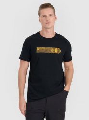 4F T-shirt regular z nadrukiem męski - czarny L. Czarne t-shirty męskie 4f, l, bez wzorów, z bawełny, bez kołnierzyka. Za 59.99 zł.