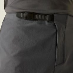 Męskie spodenki kolarskie Descent. Brązowe szorty męskie Dare 2b, bez wzorów, z elastanu, sportowe. W wyprzedaży za 301.50 zł.