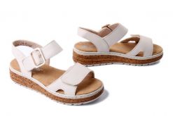 RIEKER 62760-60 beige, sandały damskie. Brązowe sandały damskie Rieker, bez wzorów, bez obcasa. Za 223.93 zł.