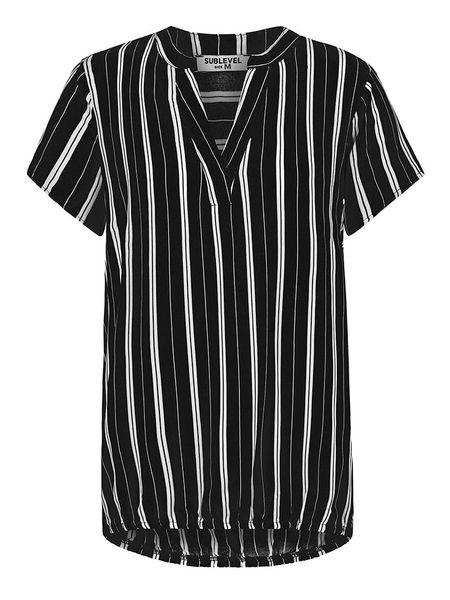Sublevel Bluzka w kolorze czarno-białym rozmiar: M. Czarne bluzki damskie Sublevel, m, bez wzorów, z wiskozy, klasyczne, bez kołnierzyka, bez ramiączek. Za 43.47 zł.