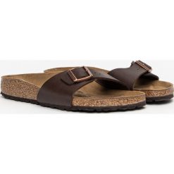 Klapki damskie Birkenstock Madrid BS (0040393). Brązowe klapki damskie Birkenstock, bez wzorów, bez obcasa. Za 269.99 zł.