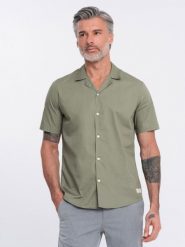 Koszula męska z krótkim rękawem i kubańskim kołnierzem - khaki V4 OM-SHSS-0168 - XXL. Brązowe koszule męskie Ombre Clothing, na lato, l, bez wzorów, z bawełny, bez kołnierzyka, bez ramiączek. W wyprzedaży za 79.99 zł.