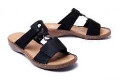 RIEKER 60885-00 black, klapki damskie. Czarne klapki damskie Rieker, bez wzorów, bez obcasa. Za 217.43 zł.