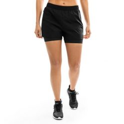 Damskie spodenki treningowe 2 w 1 Fitness Siroko Purpose. Czarne spodenki sportowe damskie SIROKO, bez wzorów, z materiału. Za 127.00 zł.