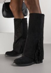 Czarne Kozaki z Wywiniętą Cholewką i Frędzlami Reisela. Czarne kozaki damskie Born2be, bez obcasa, na płaskiej podeszwie. Za 179.99 zł.
