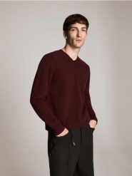 Sweter z wełną merino - bordowy. Czerwone swetry męskie Reserved, l, bez wzorów, z kaszmiru, bez kołnierzyka. Za 229.99 zł.