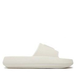 Klapki Guess. Białe klapki damskie Guess, z aplikacjami, bez obcasa. Za 149.99 zł.