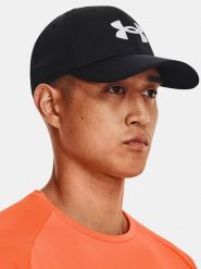 Under Armour Czapka "Blitzing" w kolorze czarnym rozmiar: onesize. Czarne czapki męskie Under Armour, bez wzorów, sportowe. Za 107.58 zł.