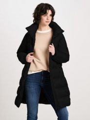 Cross Jeans Płaszcz zimowy w kolorze czarnym rozmiar: M. Czarne płaszcze damskie Cross Jeans, na zimę, m, bez wzorów, z jeansu. Za 175.67 zł.