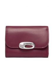 Calvin Klein Portfel Hardware Trifold With Zip Pocket LV04F1116G Różowy. Czerwone portfele damskie CALVIN KLEIN, bez wzorów, ze skóry. Za 289.99 zł.