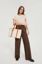 Duża torba beżowa. Brązowe torebki klasyczne damskie MOODO, bez wzorów, duże, bez dodatków. Za 149.99 zł.