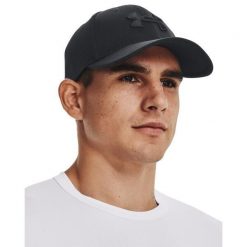 Czapka z daszkiem męska Under Armour Blitzing Cap. Czarne czapki męskie Under Armour, bez wzorów, sportowe. Za 99.00 zł.