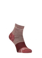 Skarpety trekkingowe damskie Ortovox Alpine Quarter Socks. Czerwone skarpetki damskie ORTOVOX, bez wzorów, z materiału. Za 108.89 zł.