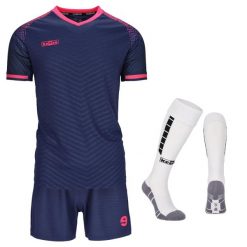 Komplet piłkarski Keeza Bergona. Niebieskie szorty męskie KEEZA, bez wzorów, z bawełny, eleganckie. Za 110.00 zł.