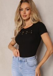 Czarna Bluzka z Bawełny Ozdobiona Wycięciami i Splotem przy Dekolcie Galanettia. Czarne bluzki damskie Renee, bez wzorów, z bawełny, eleganckie, bez kołnierzyka, bez ramiączek. Za 54.99 zł.