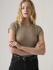 Levi's Koszulka w kolorze beżowym rozmiar: S. Brązowe bluzki damskie Levi's, s, bez wzorów, bez kołnierzyka. Za 91.77 zł.